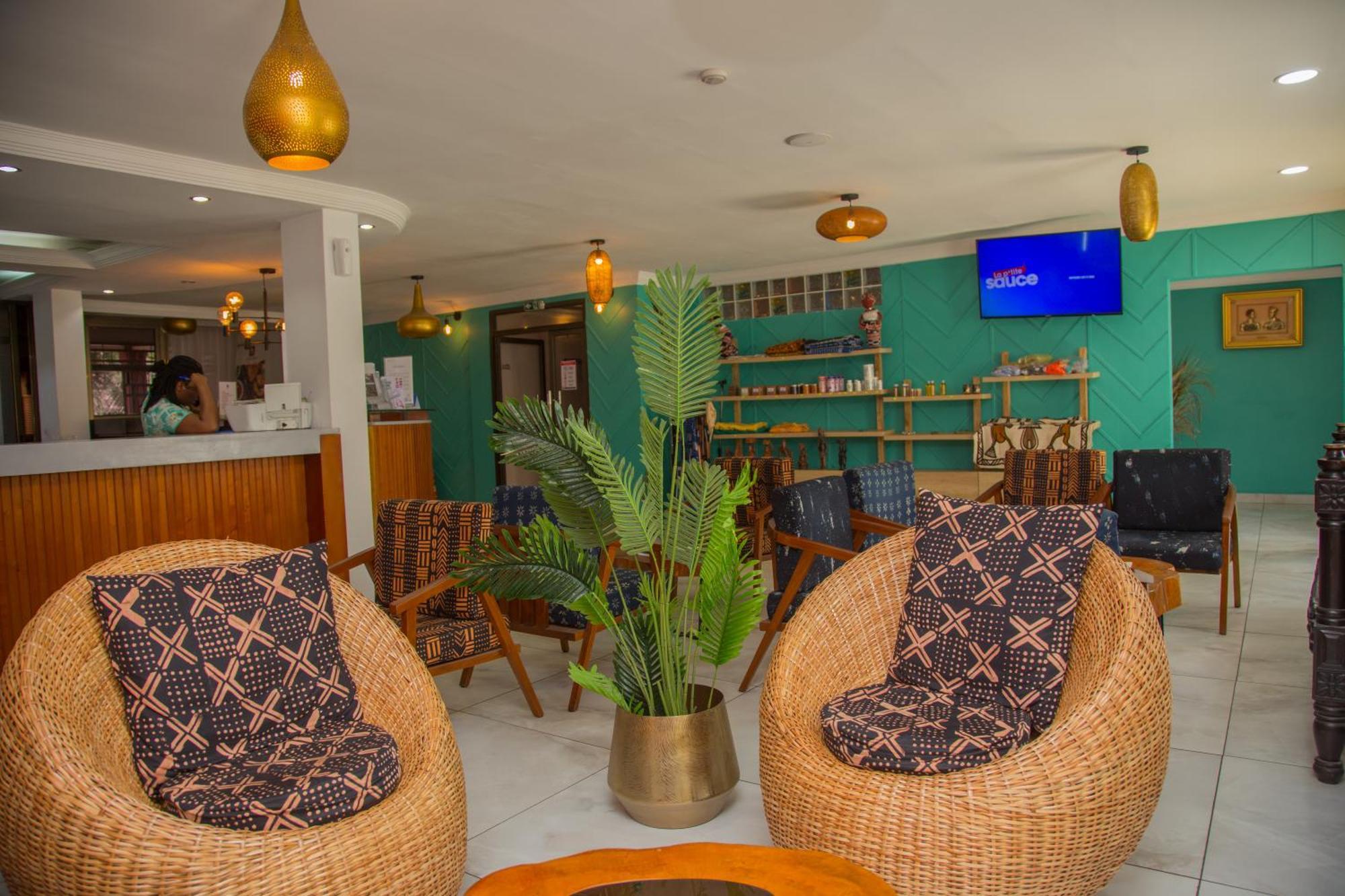 Hotel La Rose Blanche Abidjan Exterior foto