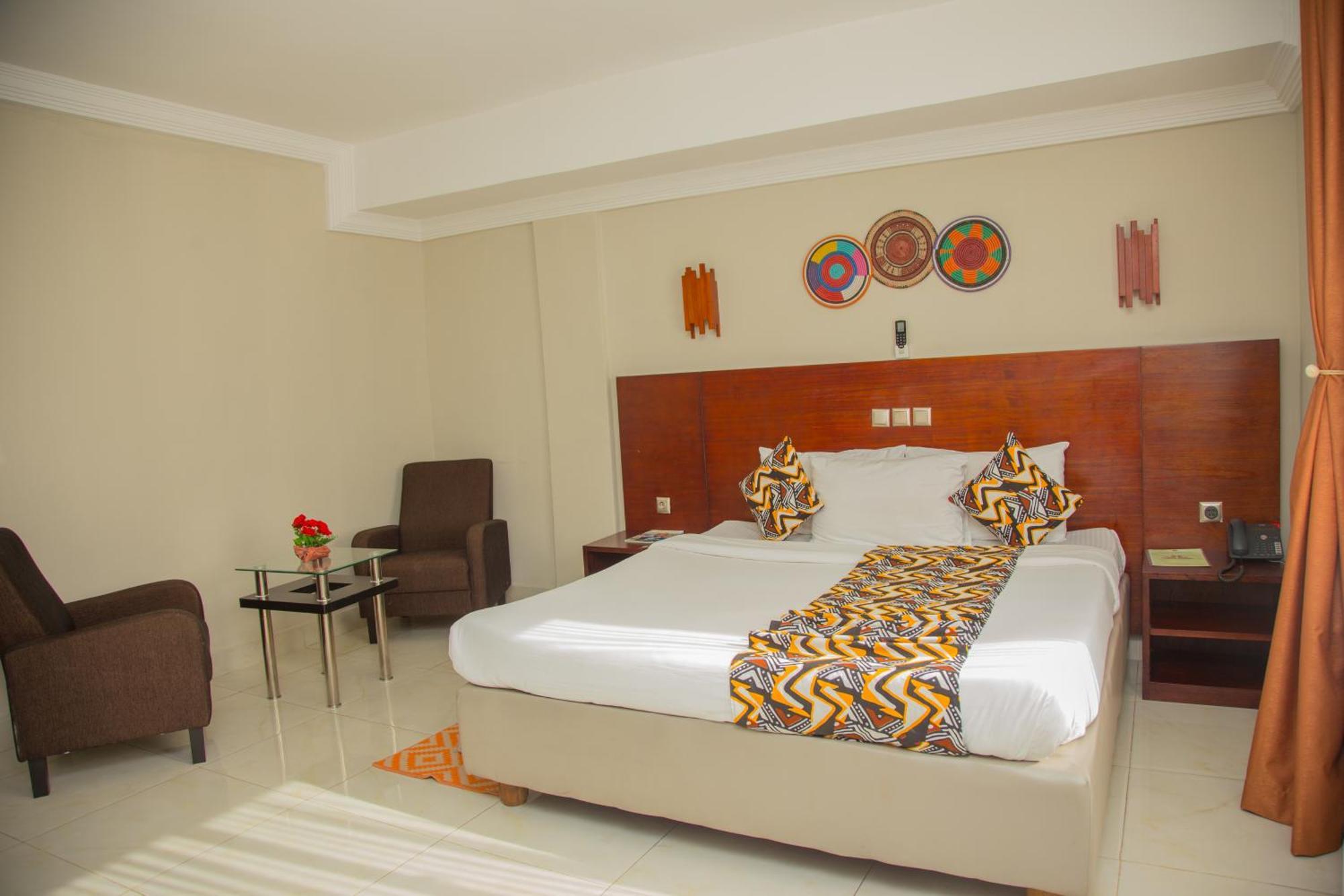 Hotel La Rose Blanche Abidjan Exterior foto